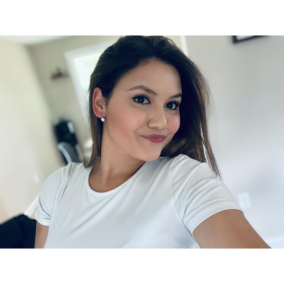 Meet your Posher, Kayla - Picture 1 of 1